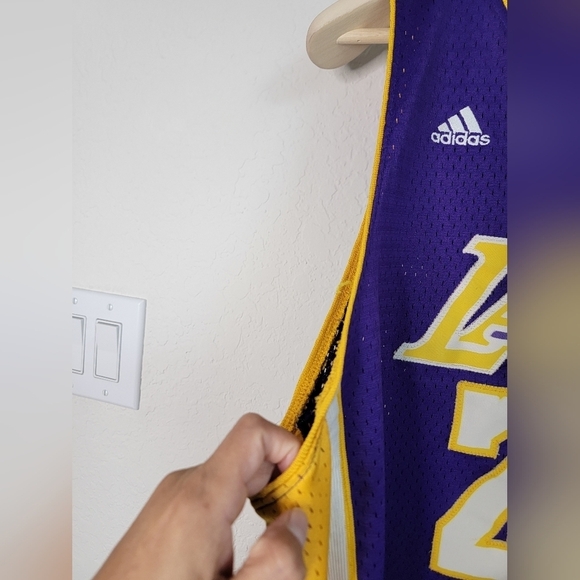 Lakers 24 Bryant Purple and Yellow NBA Jersey Size XL - Picture 8 of 16